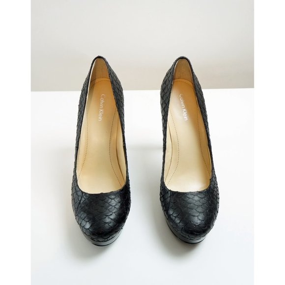 Calvin Klein Pumps, Platform, Textured - Picture 6 of 7